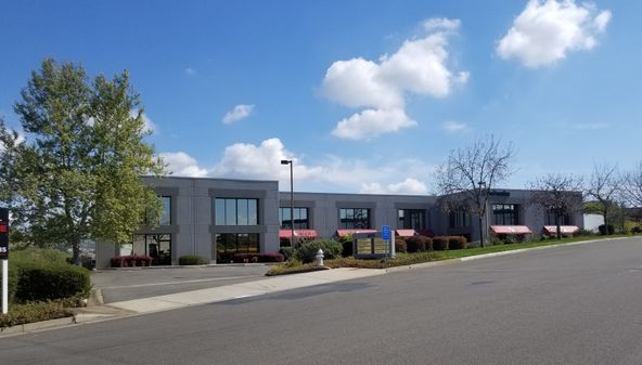 Windplay Business Center/4970: 4970 Windplay Dr, El Dorado Hills, CA 95762